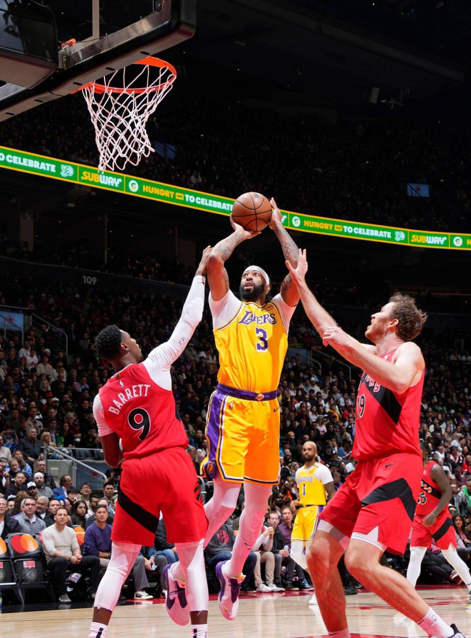 AYX SPORTS-多伦多猛龙训练开放日，窗口期止住颓势引欢呼，NBA总决赛在即，球队文化再被提及的简单介绍